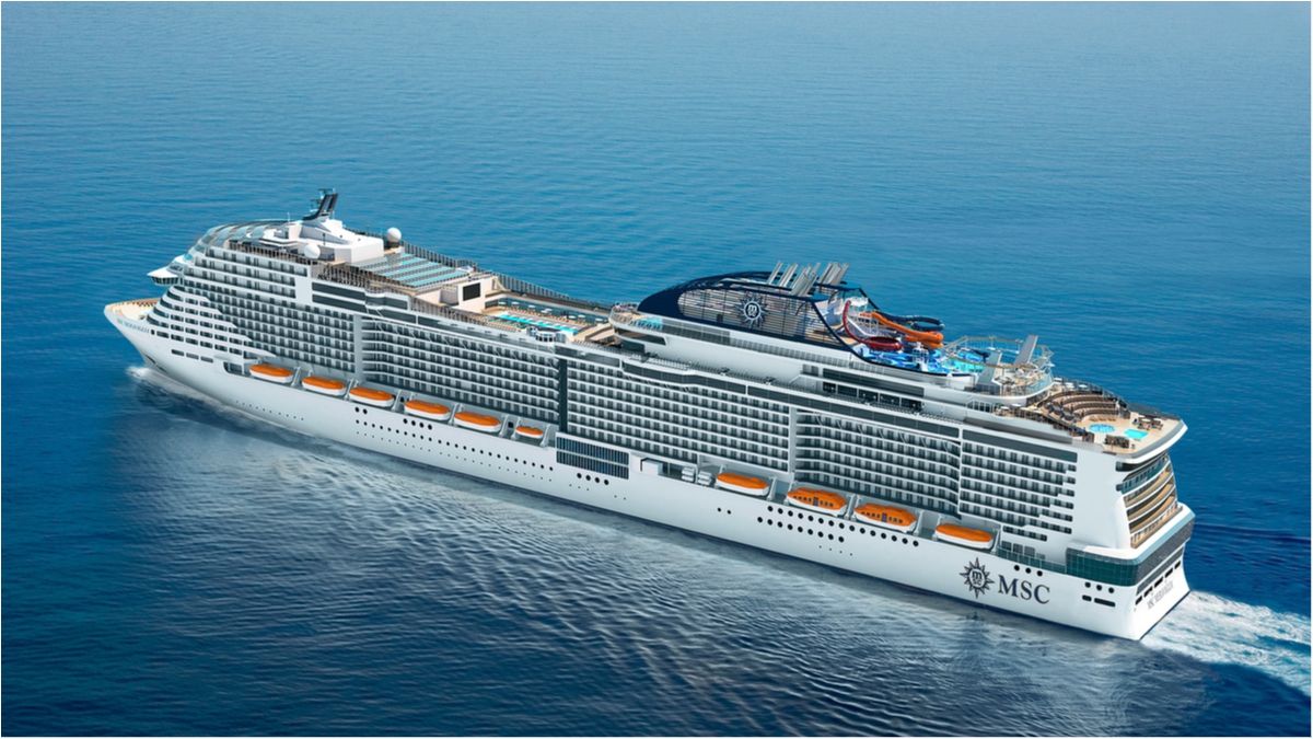 Найбільший круїзний лайнер Європи виходить у море