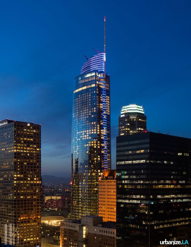Як виглядає височезний хмарочос у Лос-Анджелесі - фото 177401