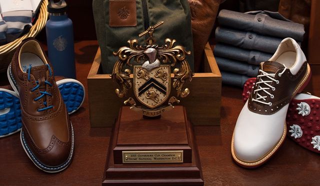 Герб Дональда Трампа виявився плагіатом: опубліковані фото - фото 171597