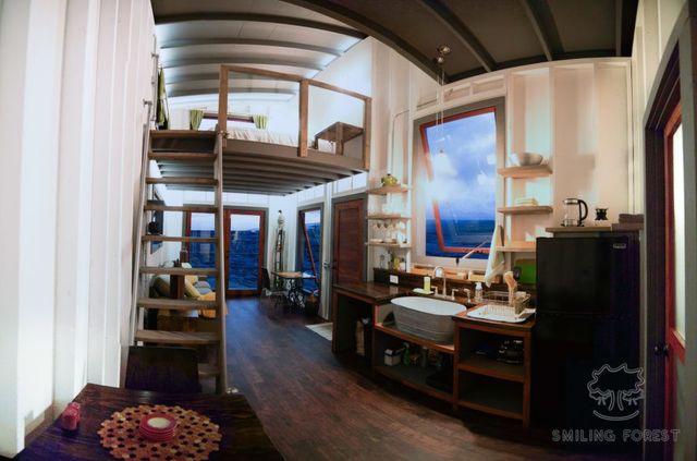 На найбільш активному вулкані у світі звели будинок: фотофакт - фото 173687