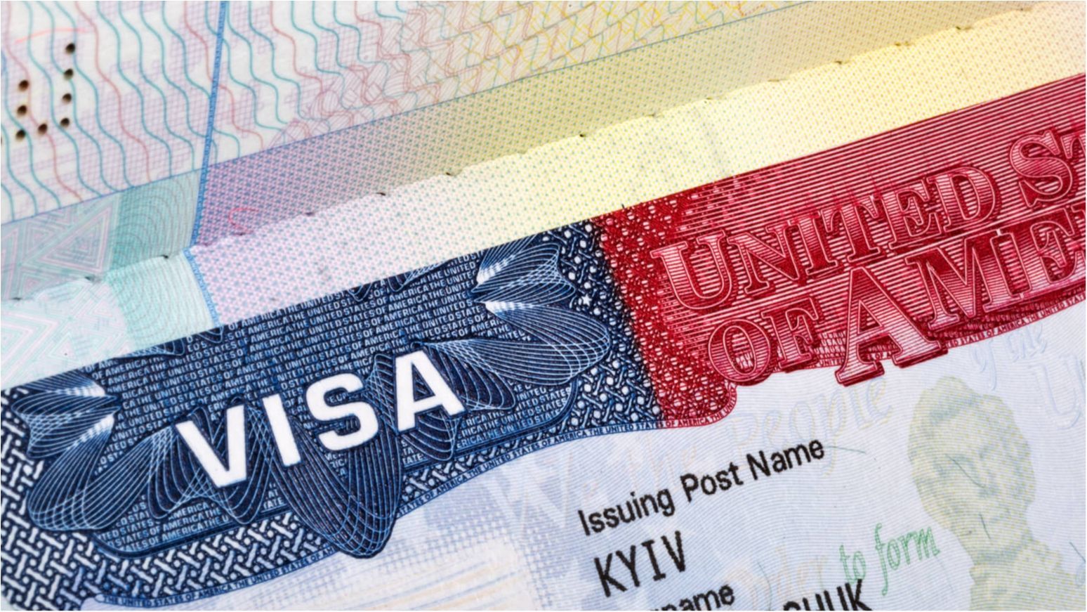 Адміністрація Трампа ускладнила умови видачі віз