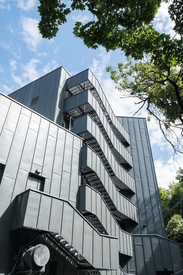 Ви будете вражені: як виглядає скандальний театр на Подолі зсередини - фото 177586