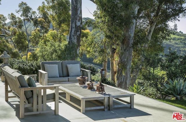 Як виглядає нове помешкання Наталі Портман: розкішні фото - фото 171811