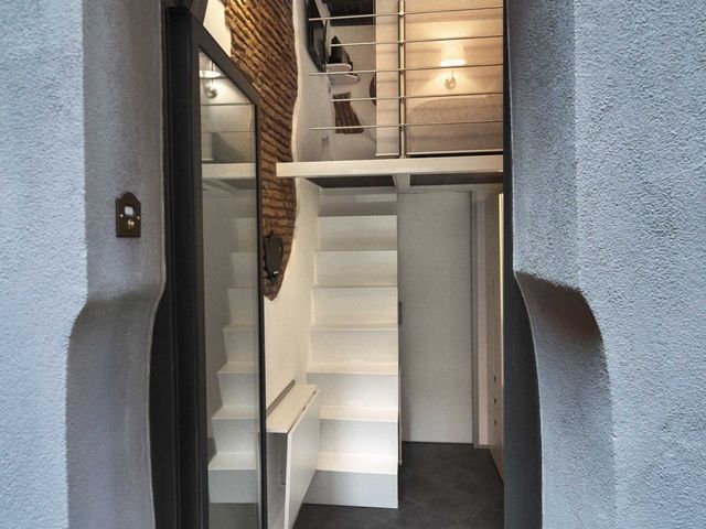 Я б жив! Як виглядає квартира у Римі на 7 квадратних метрів - фото 172965