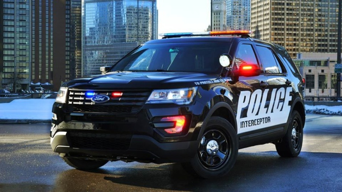 Ford Police Interceptor Utility - фото 1