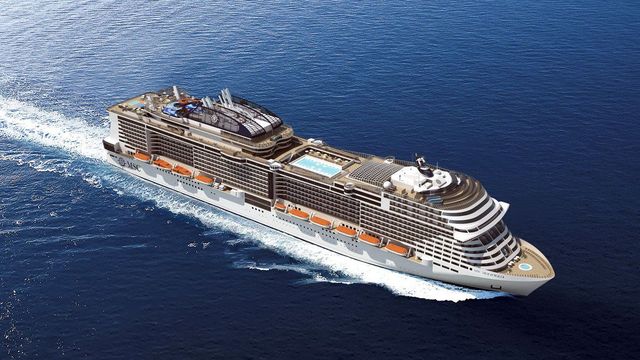 Найбільший круїзний лайнер Європи виходить у море - фото 171694