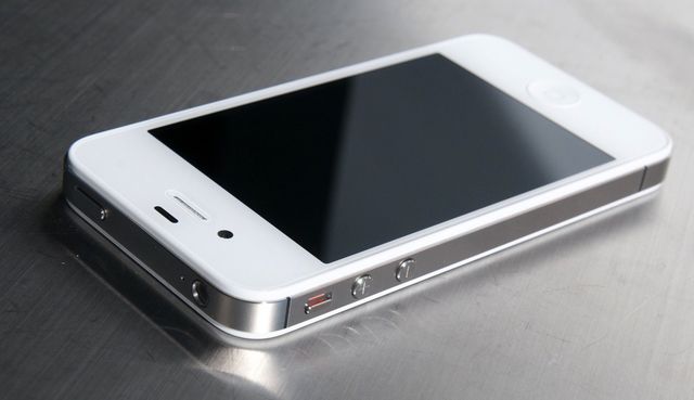 11 років з iPhone: чим запам'яталися нам смартфони компанії - фото 177621