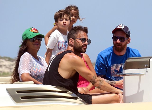 Дівчина тижня. Кохана Мессі, яка допомагає йому розслабитися у відпустці - фото 175038