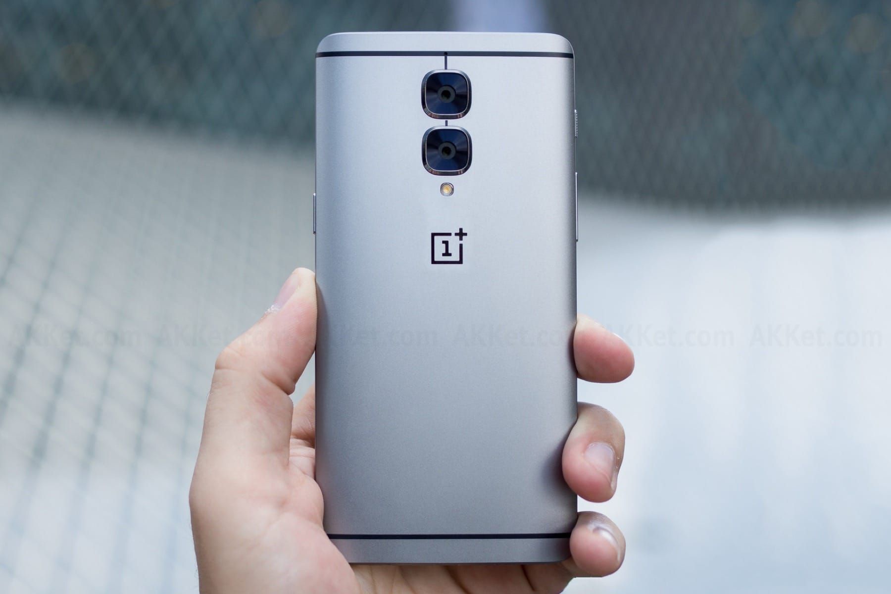 OnePlus 5 показали до офіційної презентації