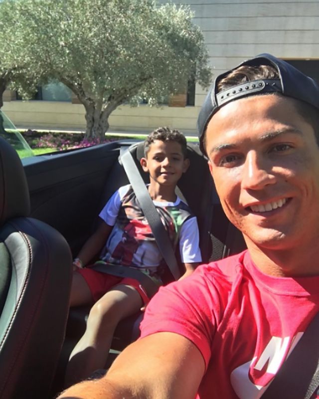 Тато – найкращий! Як діти мотивують своїх батьків-футболістів - фото 170897