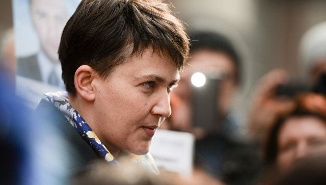 Савченко показала середній палець у Раді: з'явилися фото