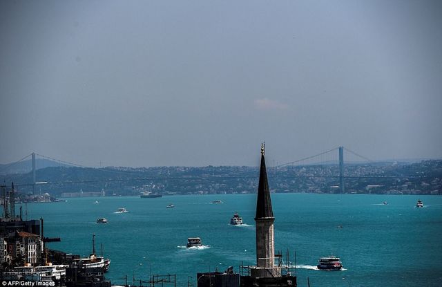 Колір Чорного моря спантеличив вчених - фото 174884