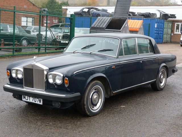 У Великобританії знайшли кладовище розкішних автомобілів - фото 175544