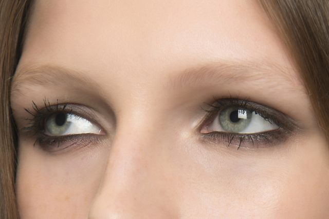 "Вчорашній макіяж": новий тренд для жінок набирає обертів - фото 175388