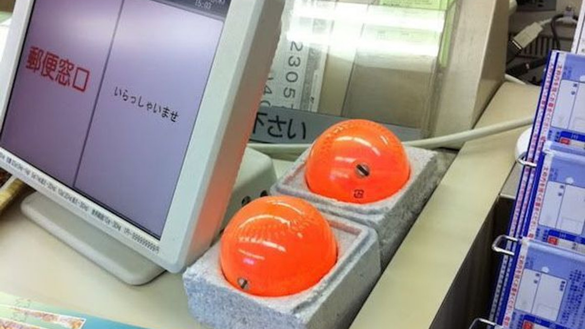 Навіщо японським касирам помаранчеві кулі - фото 1