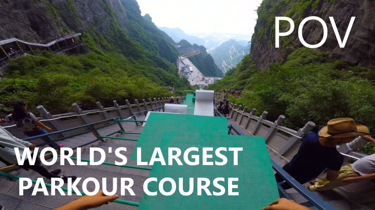 Найбожевільніша гірка у Китаї: відео не для слабкодухих