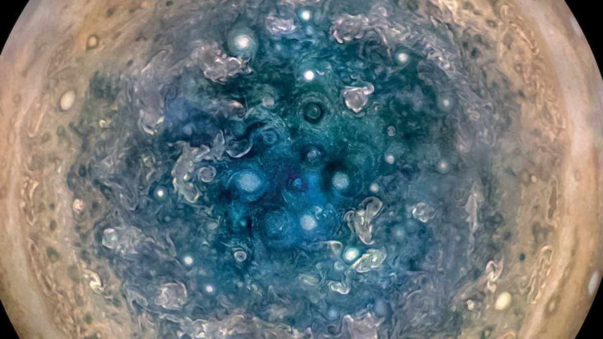 На Юпітері "засніжило". NASA виклало в мережу дивовижні фото - фото 1
