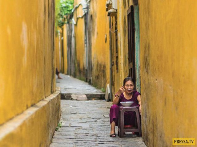 Місто, мешканці якого "застрягли у часі": вражаючі фото - фото 173362