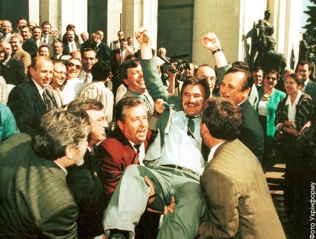 Як приймали Конституцію України в 1996 році: раритетні фото та відео - фото 177390