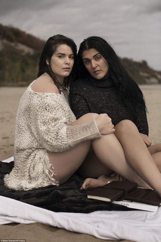 Моделі plus-size знялися в купальниках для глянцю - фото 173193