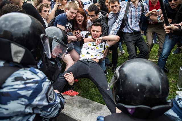 Навальному загрожує 30 днів арешту за мітинг - фото 173639