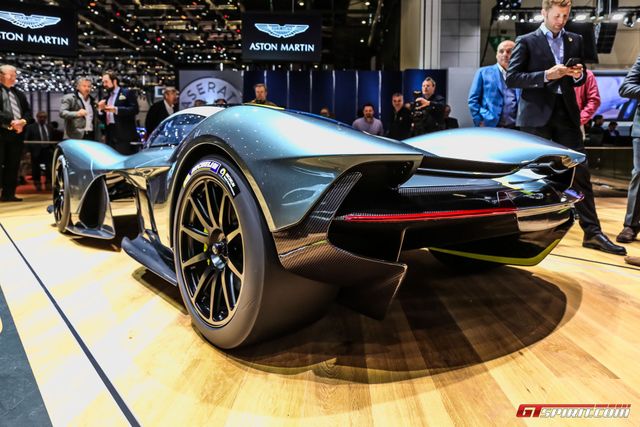 Aston Martin Valkyrie - фото 174071