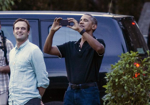 З'явилися фото, як Барак Обама з сім'єю відпочиває на Балі - фото 177711