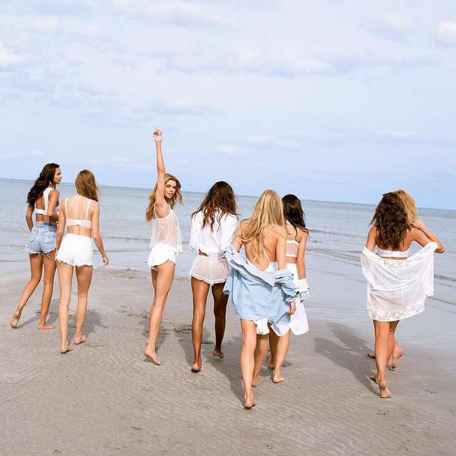 Гаряче літо: ангели Victoria's Secret показали нову колекцію білизни - фото 171124
