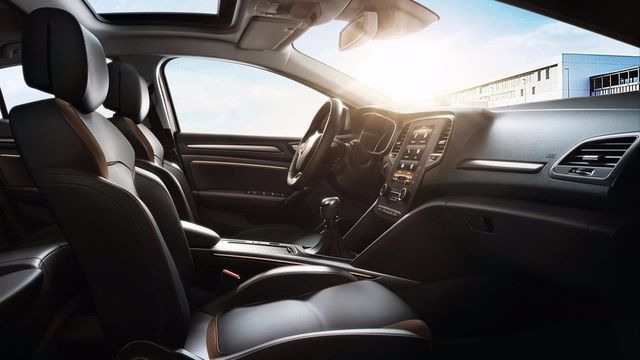 Renault показала новий ексклюзивний хетчбек - фото 172495