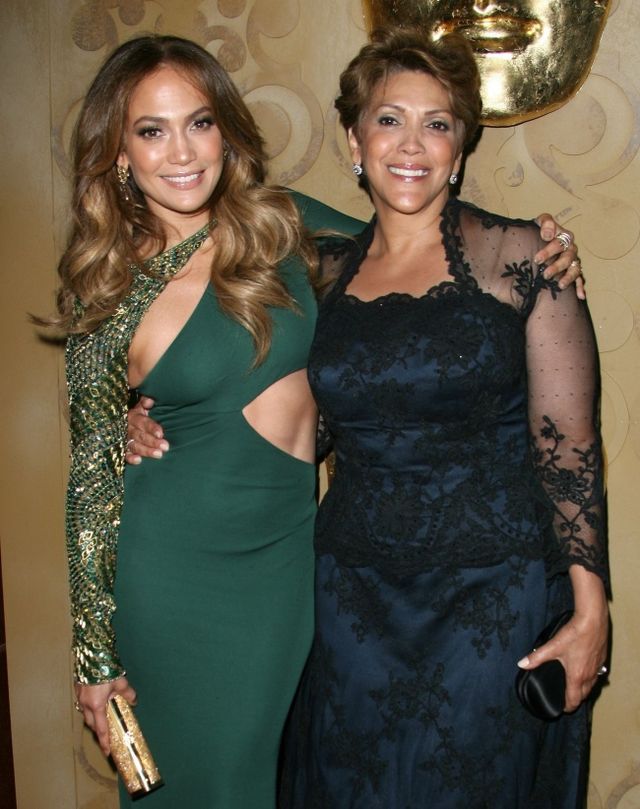 Просто wow: 14 найкрасивіших зіркових мам - фото 174260