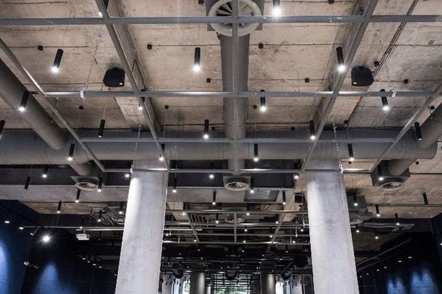 Ви будете вражені: як виглядає скандальний театр на Подолі зсередини - фото 177583