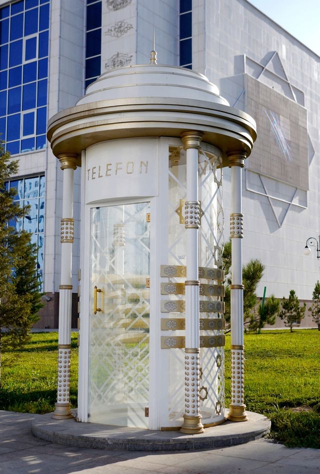 Телефонна будка в Ашхабаді - фото 177476