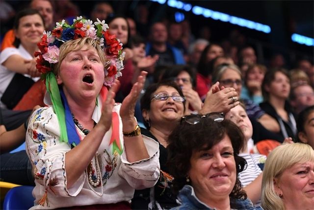 Емоційна українська фанатка підкорила глядачів Євробаскету-2017: відеофакт