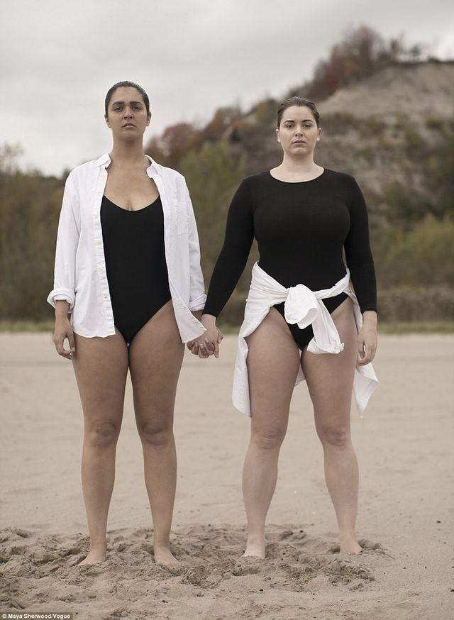 Моделі plus-size знялися в купальниках для глянцю - фото 173192