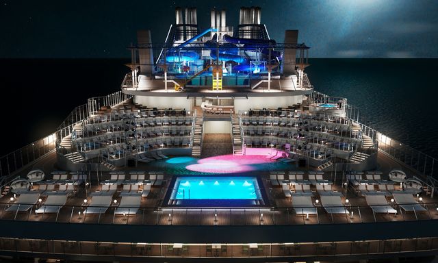 Найбільший круїзний лайнер Європи виходить у море - фото 171695