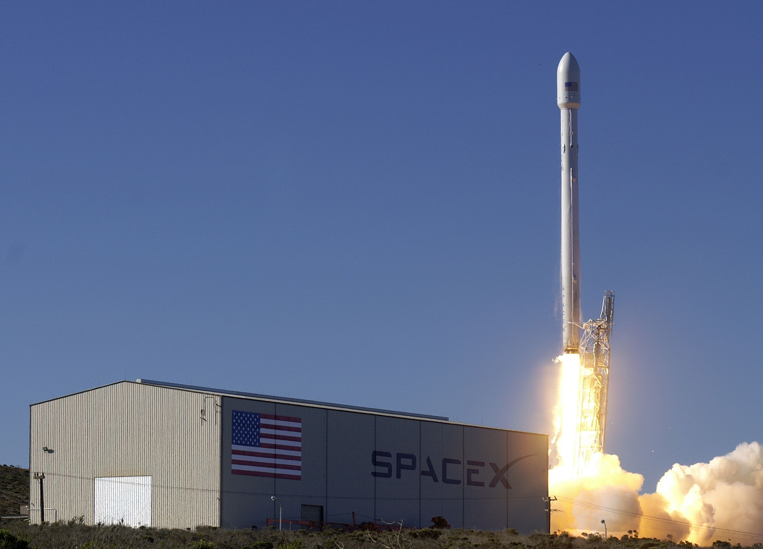 SpaceX провела другий успішний запуск ракети цього тижня: відео