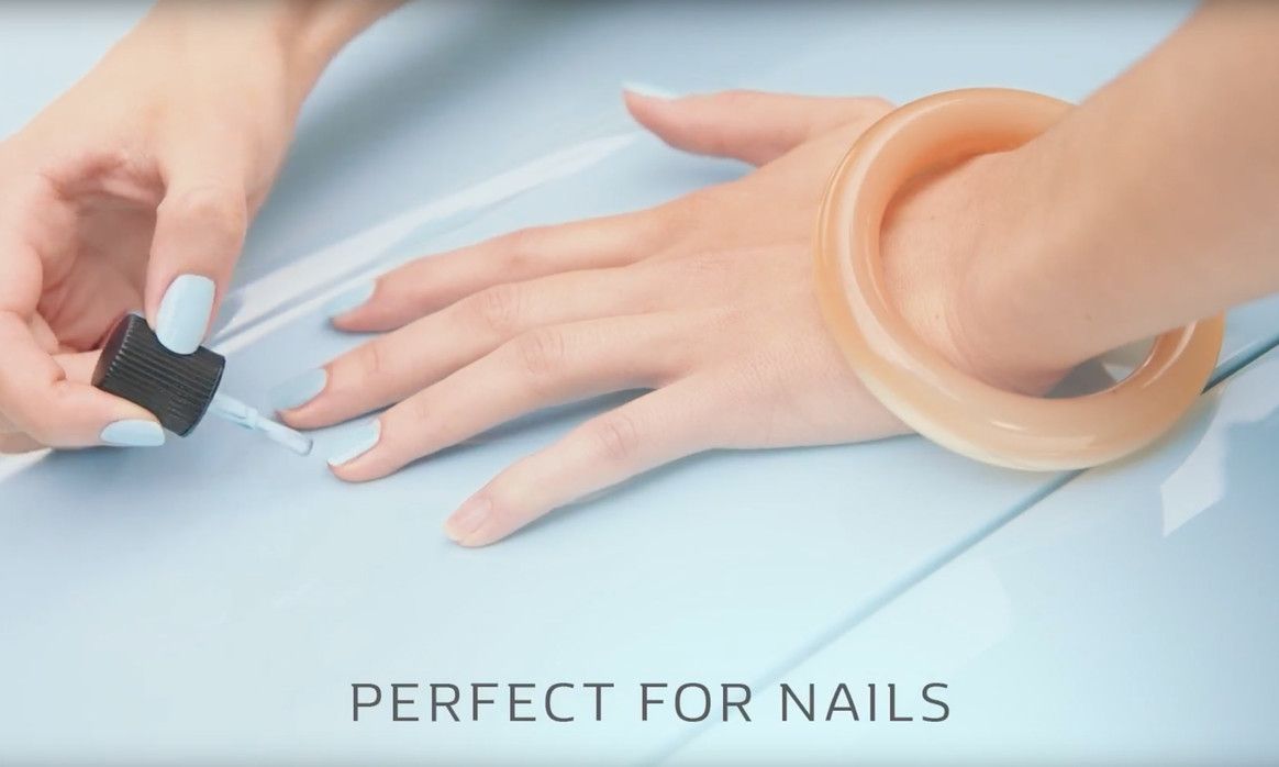 Створено лак для нігтів, який зафарбовує подряпини на машині