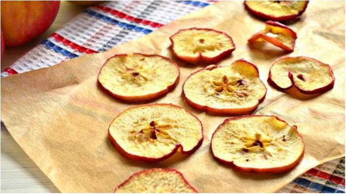 Як швидко приготувати корисні чіпси вдома?