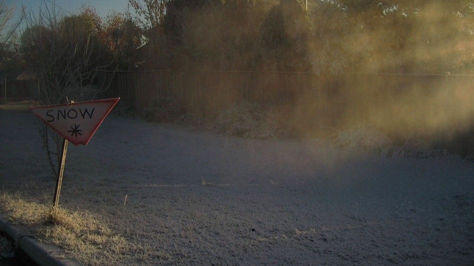 Австралієць "створив сніг", щоб відчути справжню зиму