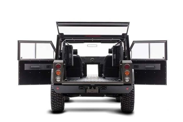 З’явився електричний позашляховик з "брутальним" виглядом - фото 185276