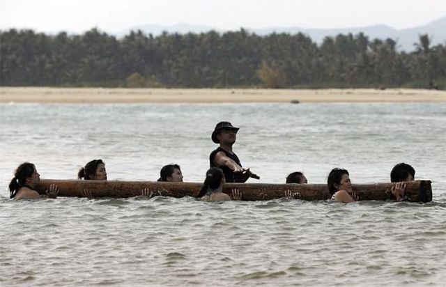 Ось як тренують дівчат-охоронців у Китаї - фото 180933