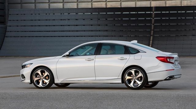 Як виглядає новенька Honda Accord - фото 182067