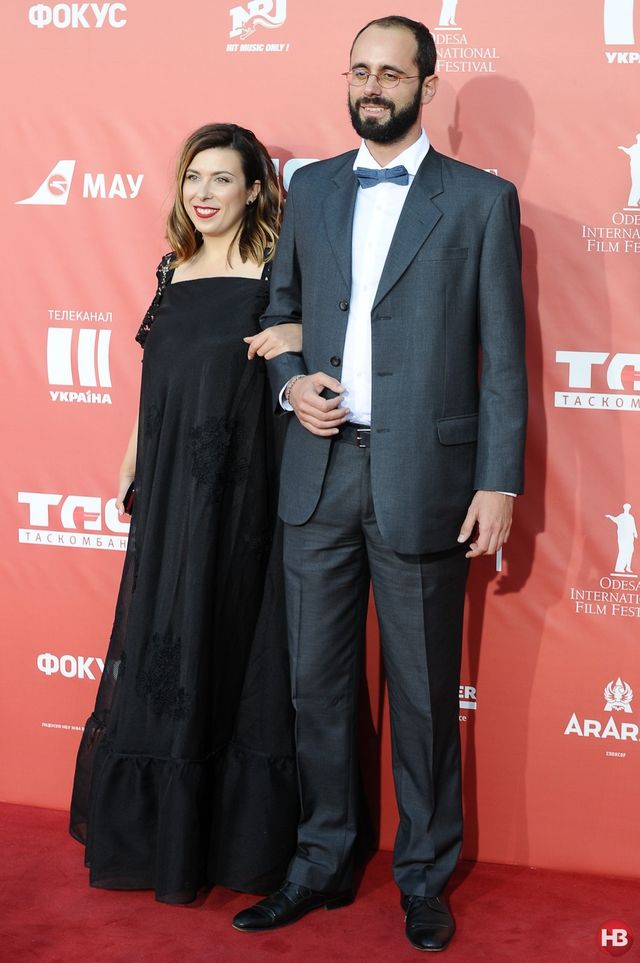 Одеський кінофестиваль 2017: яскраві фото з червоної доріжки - фото 181627