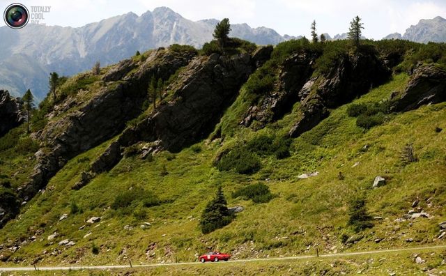 Змагання класичних авто в Альпах, на які можна дивитися вічно - фото 184916