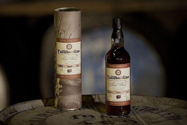 Шотландські автомобілі будуть їздити на віскі - фото 180859