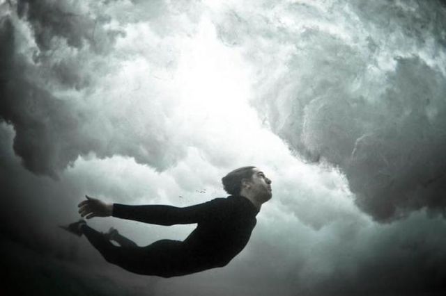 Проти хвиль: потужні фотографії, від яких перехоплює дух - фото 178333