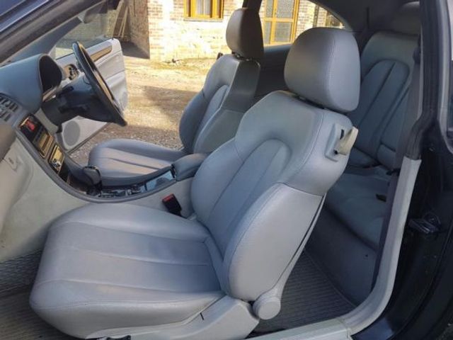 Як виглядає найбільш незвичайне авто Mercedes-Benz - фото 184538