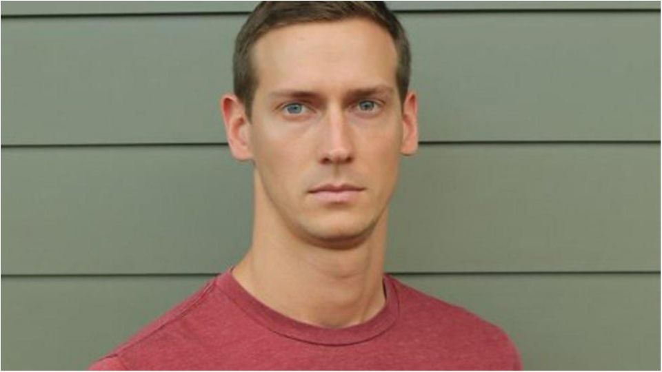 Джон Бернекер - фото 1