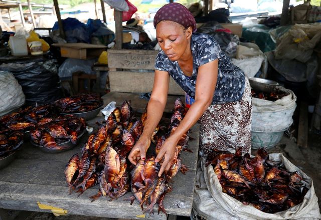 Звичайні будні у колишній колонії Франції: вражаючі фото - фото 180854