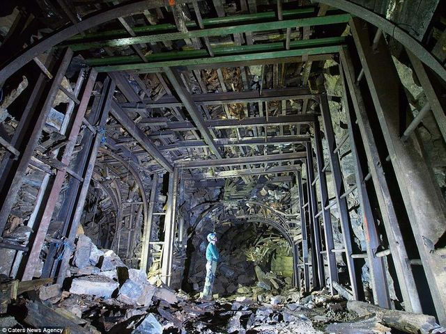 Фотограф показав підземні загадки Великобританії - фото 184567